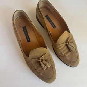 Ralph Lauren Women’s Beige Tan Suede Tassel slips on loafers Sz 8.5